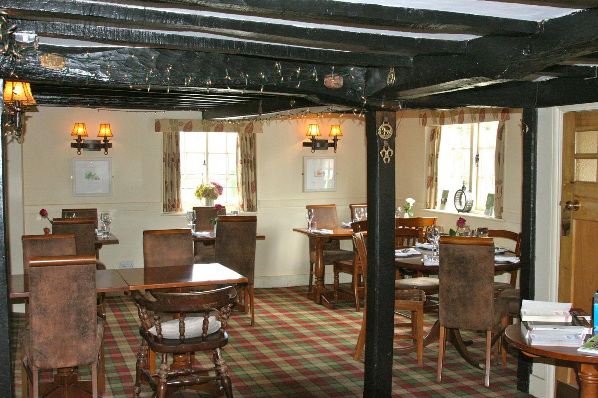 The Nags Head Hotel Great Missenden Eksteriør billede