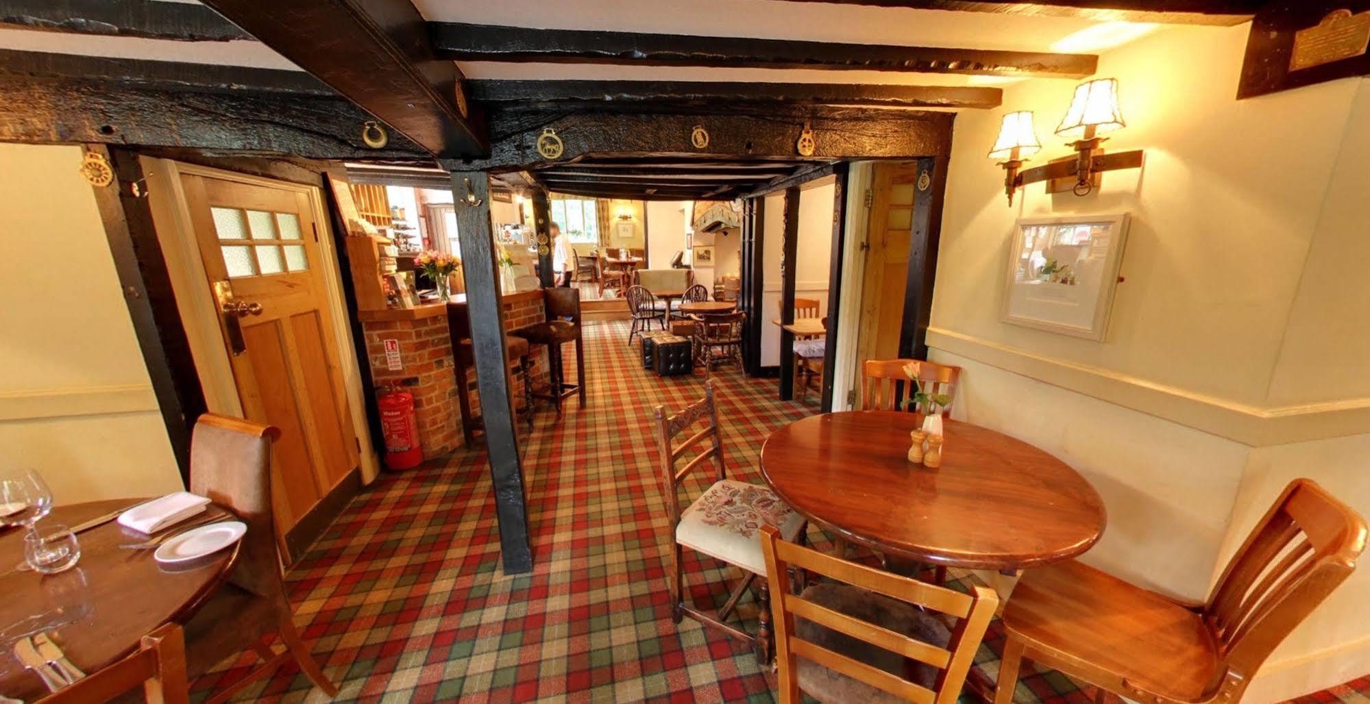 The Nags Head Hotel Great Missenden Eksteriør billede
