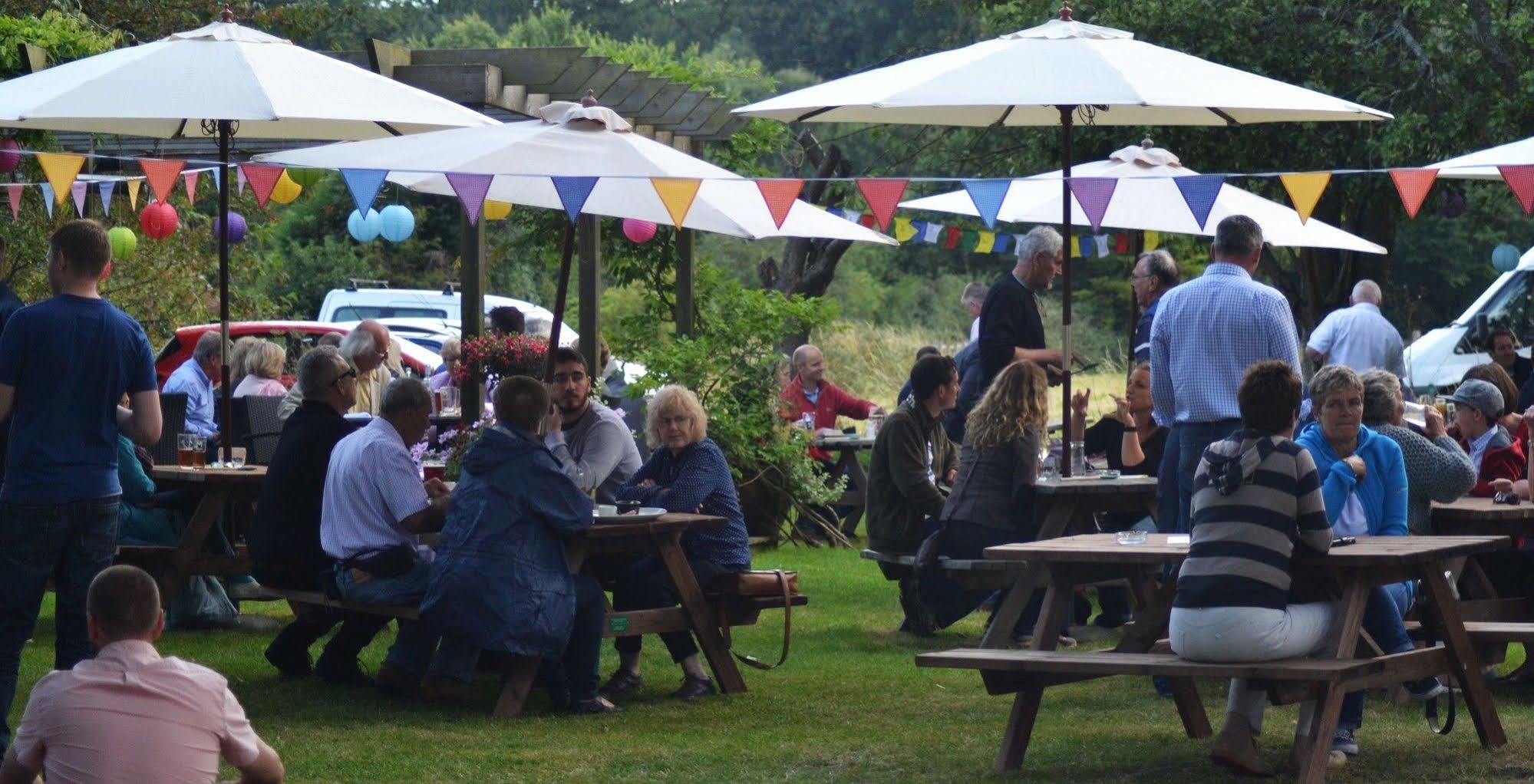 The Nags Head Hotel Great Missenden Eksteriør billede