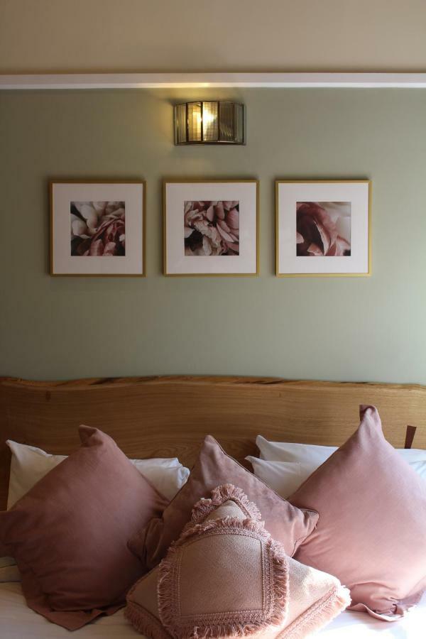The Nags Head Hotel Great Missenden Eksteriør billede
